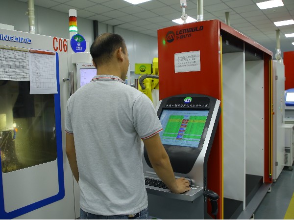 如何掌握精密模具开发关键技术要点？