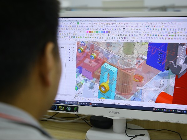 解析液态硅胶在3C电子行业的应用与液态硅胶模具技术