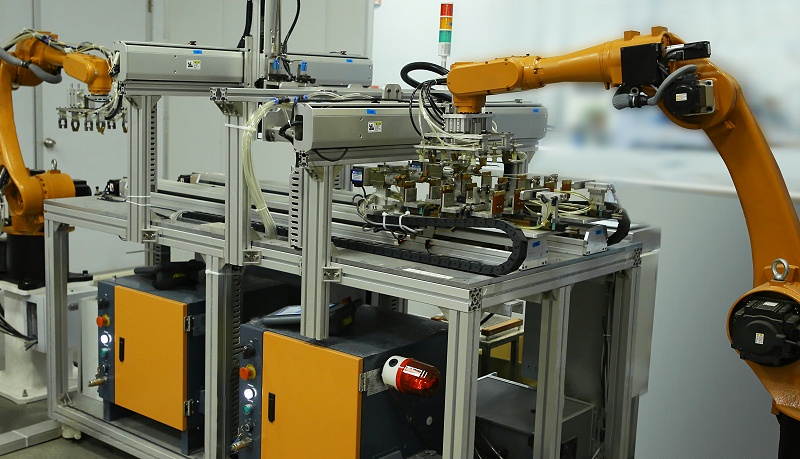 新能源汽车注塑