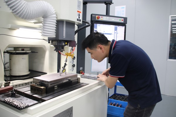 模具加工现场2